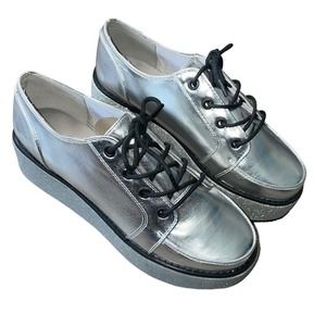 NWOT Rocket Dog RD X Cali Girls Silver & Black Platform Sneakers